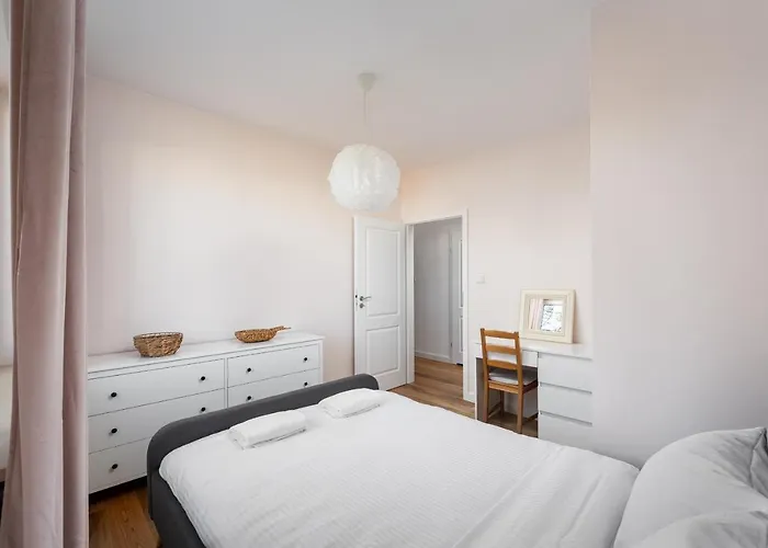 Apartman Fort Bema 2-bedroom Varsó